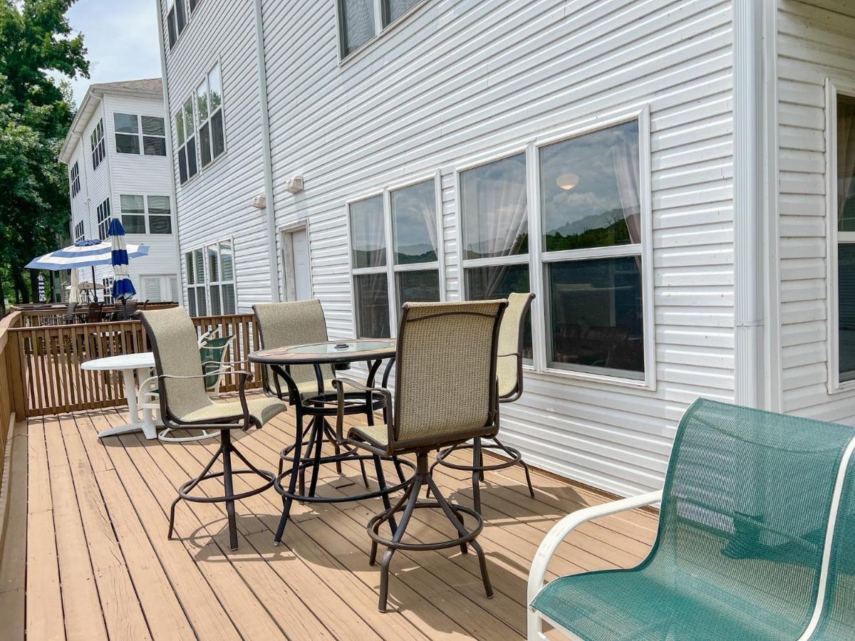 Lake Front 2Br Walk-In With Large Deck - Free Tickets Included - 79-1 Branson Esterno foto